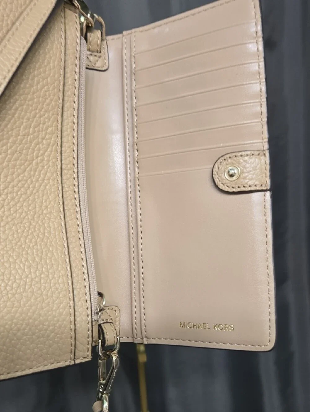 Michael Kors Pebbled Leather Jet Set Crossbody in Beige